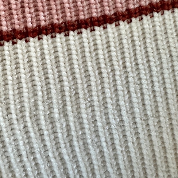 Shop Neighbor Striped Croped Sweater - Pink, Red, White - Size L - Side Slits - Picture 6 of 9